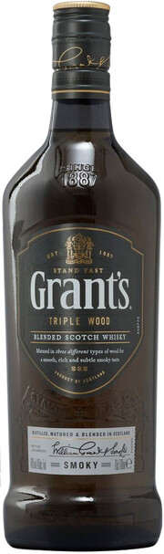 На фото изображение Grants Triple Wood Smoky, 0.7 L (Грантс Трипл Вуд Смоки в бутылках объемом 0.7 литра)