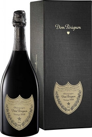 На фото изображение Dom Perignon, 2008, gift box, 0.75 L (Дом Периньон, 2008, в подарочной коробке объемом 0.75 литра)