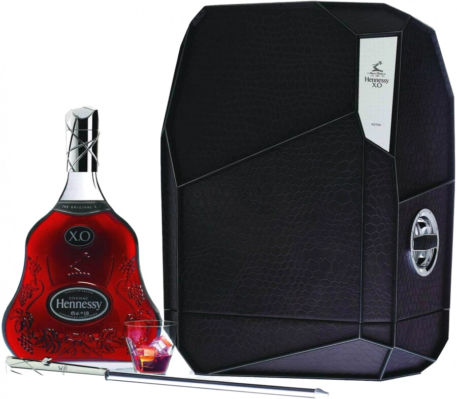 Set Hennessy X.O., gift box with 6 glasses and dispenser Hennessy