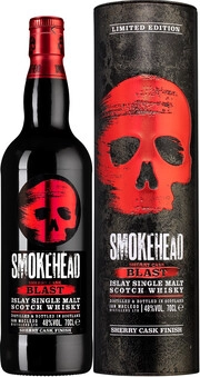 На фото изображение Smokehead Sherry Cask Blast, in tube, 0.7 L (Смоукхед Шерри Каск Бласт, в тубе в бутылках объемом 0.7 литра)