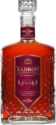 In the photo image Badron VSOP, 0.5 L