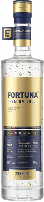На фото изображение Fortuna Premium Gold, 0.7 L (Фортуна Премиум Голд объемом 0.7 литра)