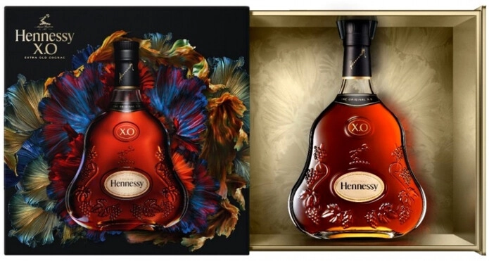 Hennessy XO コニャック　700 Коньяк «Hennessy» X.O, в подарочной коробке «End of Year 2020