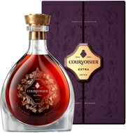 На фото изображение Courvoisier Extra, gift box, 0.7 L (Курвуазье Экстра, в подарочной коробке объемом 0.7 литра)