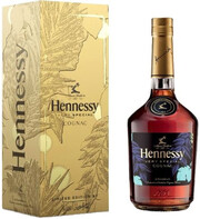 На фото изображение Hennessy V.S., gift box Limited Edition 2021, 0.7 L (Хеннесси В.С., в подарочной коробке Лимитед Эдишн 2021 объемом 0.7 литра)