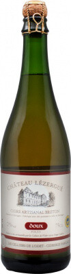 На фото изображение Chateau Lezergue, Cider Artisanal Breton Doux, 0.75 L (Шато Лизергю, Сидр Артизаналь Бретон Ду объемом 0.75 литра)