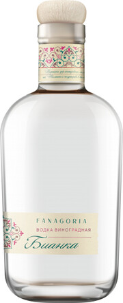 На фото изображение Фанагория, Водка Виноградная Бианка, объемом 0.5 литра (Fanagoria, Vodka Grape Bianca 0.5 L)