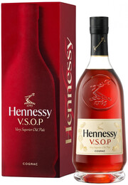На фото изображение Hennessy V.S.O.P., with gift box, 1 L (Хеннесси В.С.О.П., в подарочной коробке объемом 1 литр)