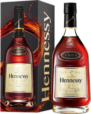 In the photo image Hennessy V.S.O.P, with gift box, 1.5 L