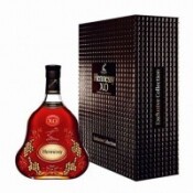 Коньяк Hennessy X.O  with luxurious gift box, 0.7 л
