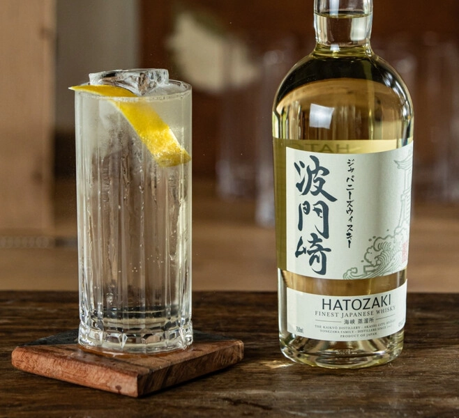 Винный набор «Hatozaki» Japanese Blended Whisky, в подарочной