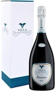 На фото изображение Villa Franciacorta, Emozione Brut, Franciacorta DOCG, 2019, gift box, 0.75 L (Вилла Франчакорта, Эмоцьоне Брют, 2019, в подарочной коробке объемом 0.75 литра)