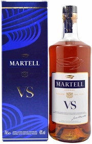 На фото изображение Martell VS, with box, 0.7 L (Мартель ВС, в подарочной коробке объемом 0.7 литра)