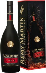 In the photo image Remy Martin VSOP, with box, 1 L
