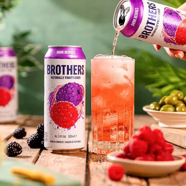 Сидр «Brothers» Dark Berries, in can, 0.5 л — купить сидр «Бразерс