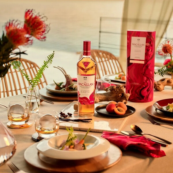 Виски Macallan, «A Night On Earth» The First Light, в подарочной