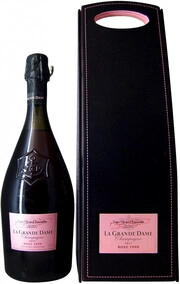 In the photo image Veuve Clicquot La Grande Dame Rose 1998 in gift box, 0.75 L