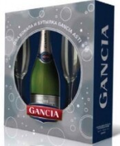 На фото изображение Gancia Asti DOCG, with 2-glasses gift box, 0.75 L (Ганча Асти, в подарочной упаковке с 2-мя бокалами объемом 0.75 литра)
