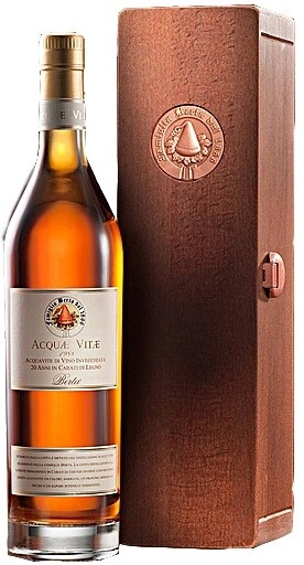 【希少‼️】プレミアム　グラッパ　Berta Acquae Vitae 700ml Grappa Berta, Acquae Vitae, wooden box, 700 ml Berta, Acquae