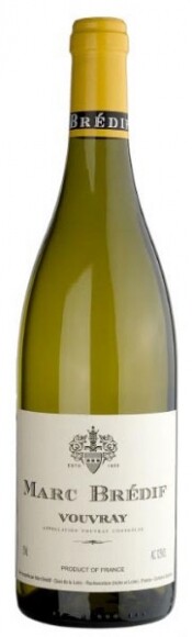 In the photo image Vouvray AOC, 1945, 0.75 L