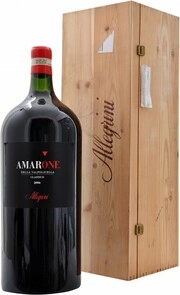 На фото изображение Allegrini, Amarone della Valpolicella Classico DOC 2006, wooden box, 9 L (Аллегрини, Амароне делла Вальполичелла Классико, 2006, в деревянной коробке объемом 9 литров)
