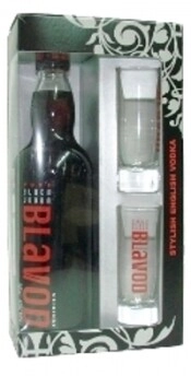 На фото изображение Blavod Black, gift box with 2 glasses, 0.5 L (Блэвод Блэк, в подарочной коробке с двумя бокалами объемом 0.5 литра)