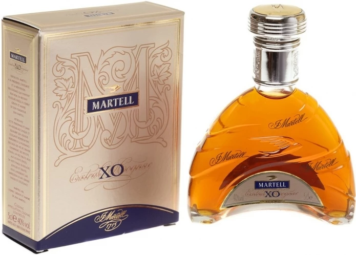 Коньяк Martell XO Extra Old, в подарочной коробке, 0.05 л — купить