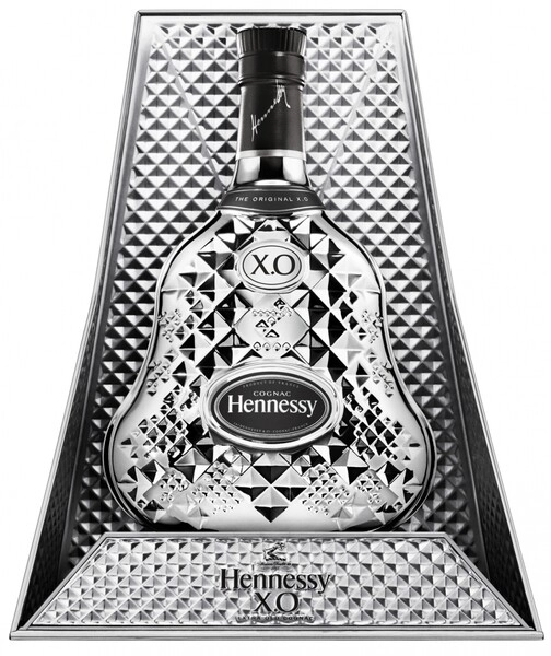 Коньяк Hennessy X.O Exclusive with gift box, 0.7 л — купить коньяк