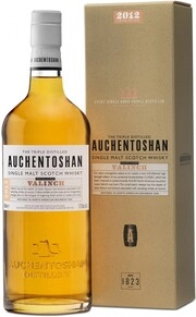На фото изображение Auchentoshan Valinch, gift box, 0.7 L (Акентошан Валинч, в подарочной коробке в бутылках объемом 0.7 литра)