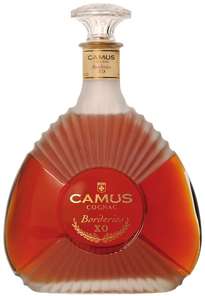 Коньяк Camus X.O. Borderies, в подарочной коробке with cradle, 1.5