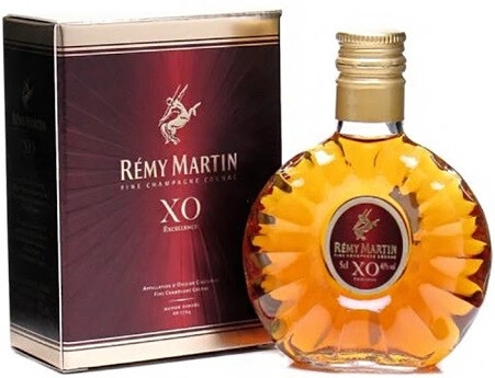 Rémy Martin XO Коньяк «Remy Martin» XO, в подарочной коробке, 0.05 л — купить