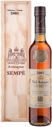 In the photo image Millesime, Armagnac AOC, 2001, wooden box, 0.5 L