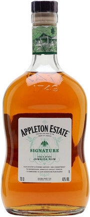 На фото изображение Appleton Estate Signature Blend, 0.7 L (Эпплтон Эстейт Сигниче Бленд объемом 0.7 литра)