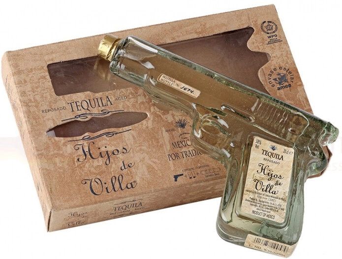 Винный набор «Hijos de Villa» Reposado, gift set with 2 shots