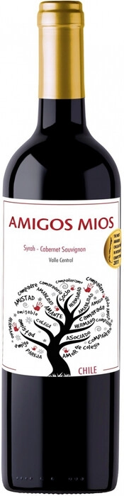 На фото изображение Amigos Mios Syrah-Cabernet Sauvignon, 0.75 L (Амигос Миос Сира-Каберне Совиньон объемом 0.75 литра)