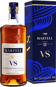 Коньяк Martell VS Single Distillery, gift box, 0.5 л
