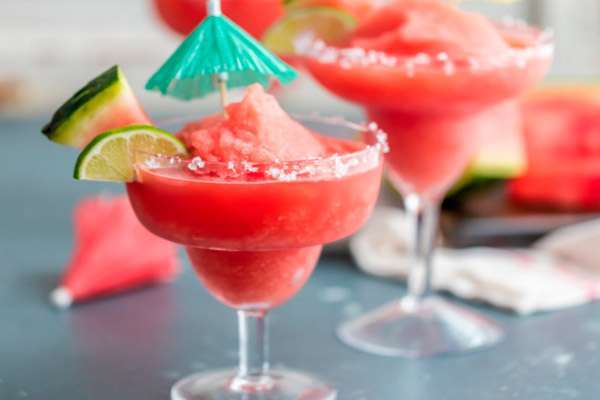 Клубничная Маргарита (Strawberry Margarita) – самый нежный коктейль с текилой